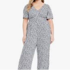 Old Navy Waist Defined Floral Jumpsuit Size XL